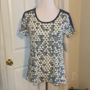 Lularoe Classic Tee S